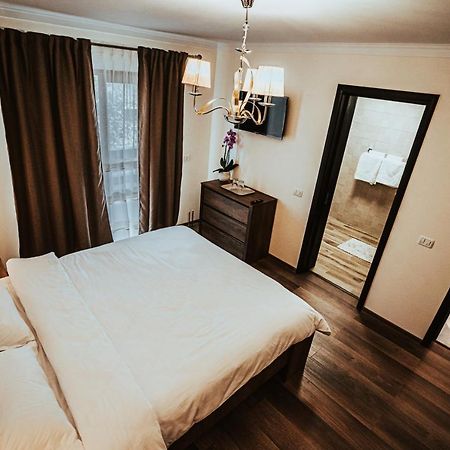 Pensiunea Romana Onesti Esterno foto